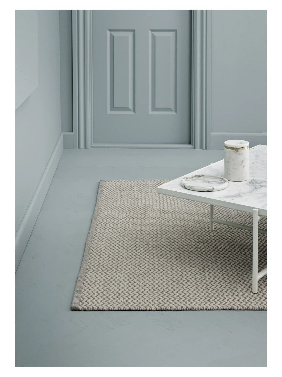 Linie Design Corsa Teppich in Grau