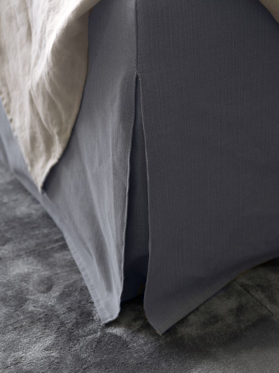 Bett skandinavisch mit Husse Noche von Furninova