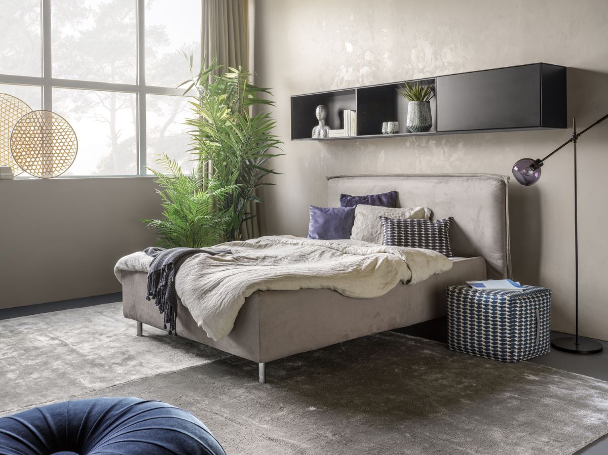 Landhausstil Bett mit Husse Norfolk von Furninova