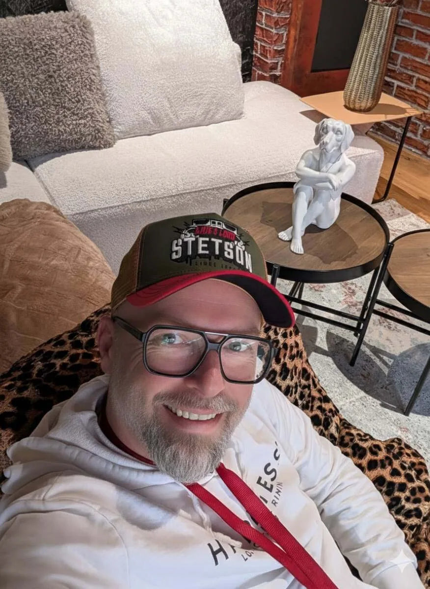 Über uns: Danny und das Team von Wohneinmal Living